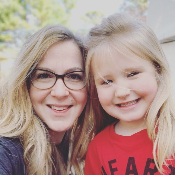 Meet your Posher, Lisa - Picture 1 of 1